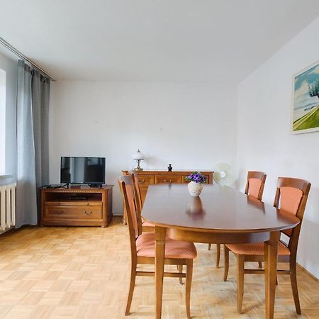 Spacious Apartment In Green Location وارسو المظهر الخارجي الصورة