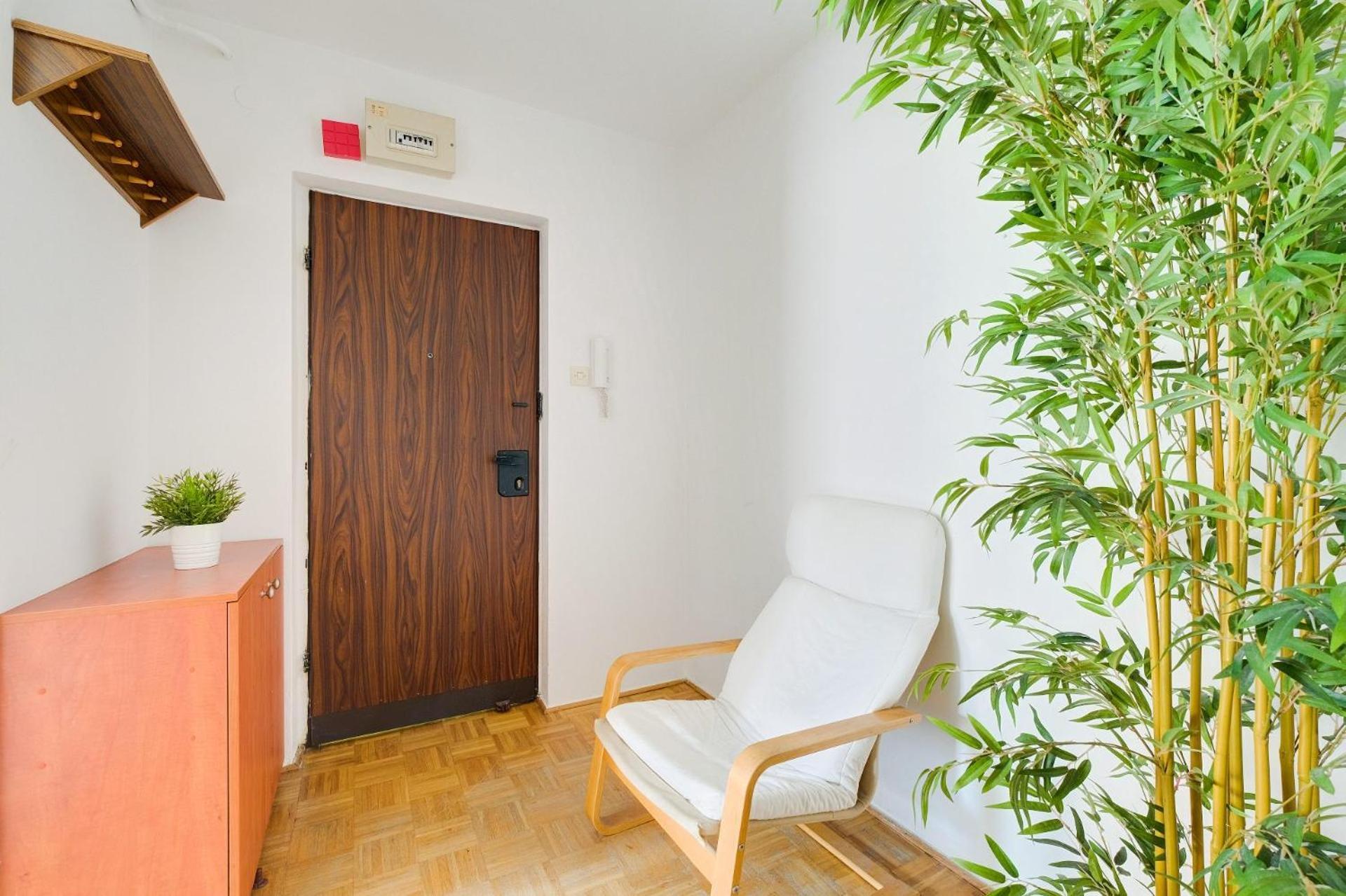 Spacious Apartment In Green Location وارسو المظهر الخارجي الصورة