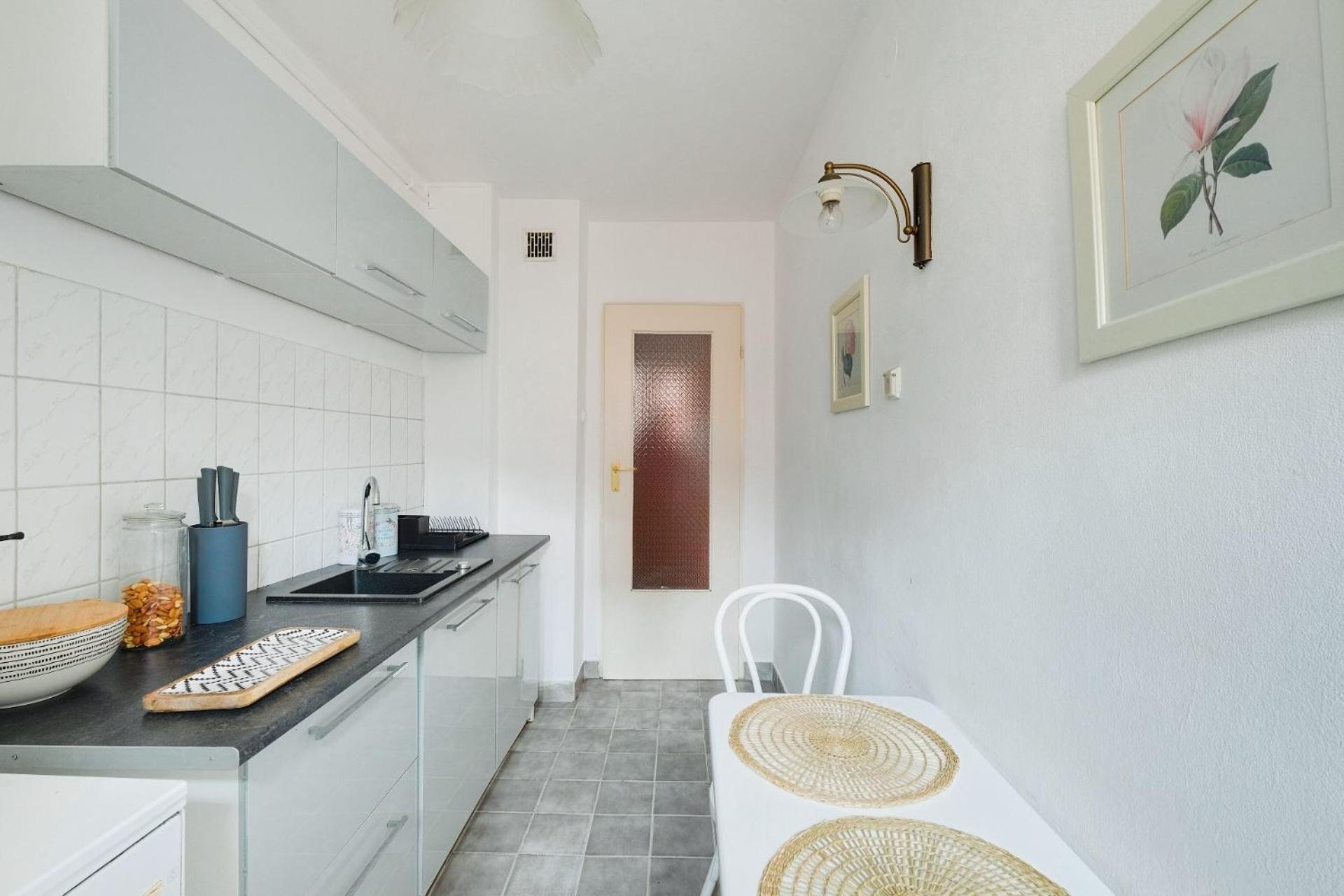 Spacious Apartment In Green Location وارسو المظهر الخارجي الصورة